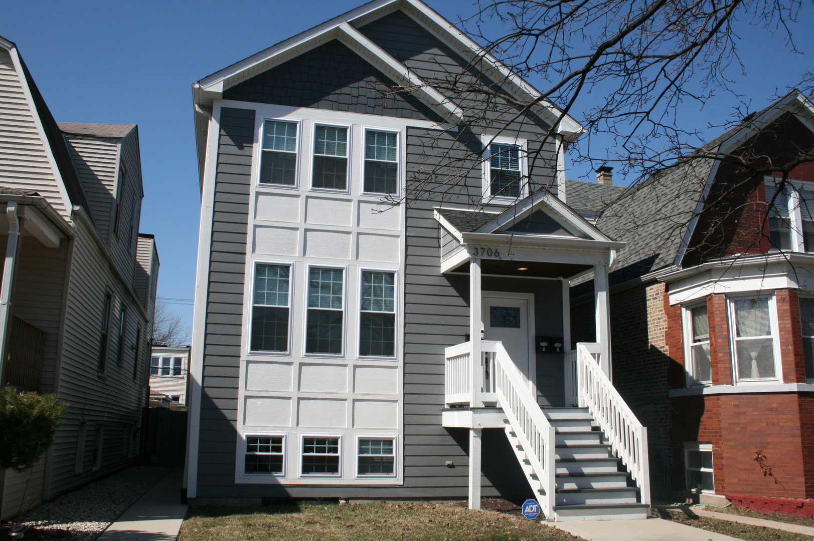 3706 N Drake Avenue Unit: G
