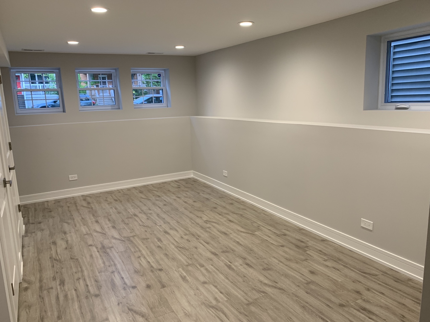 3706 N Drake Avenue Unit: G