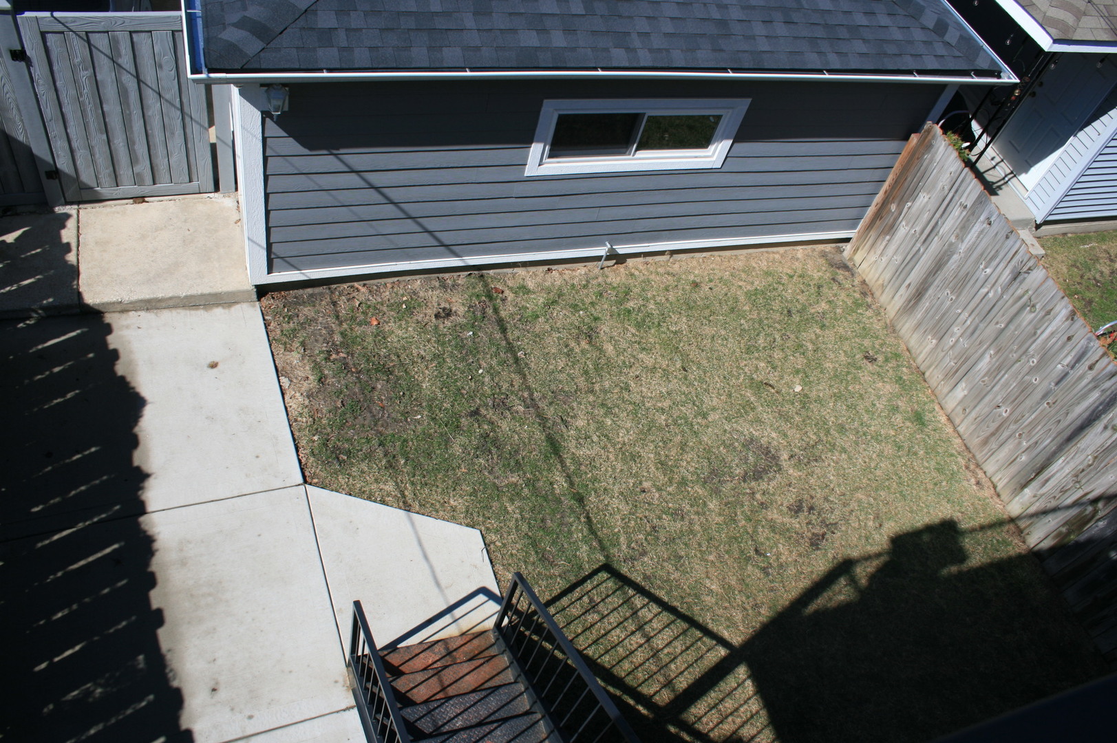 3706 N Drake Avenue Unit: G