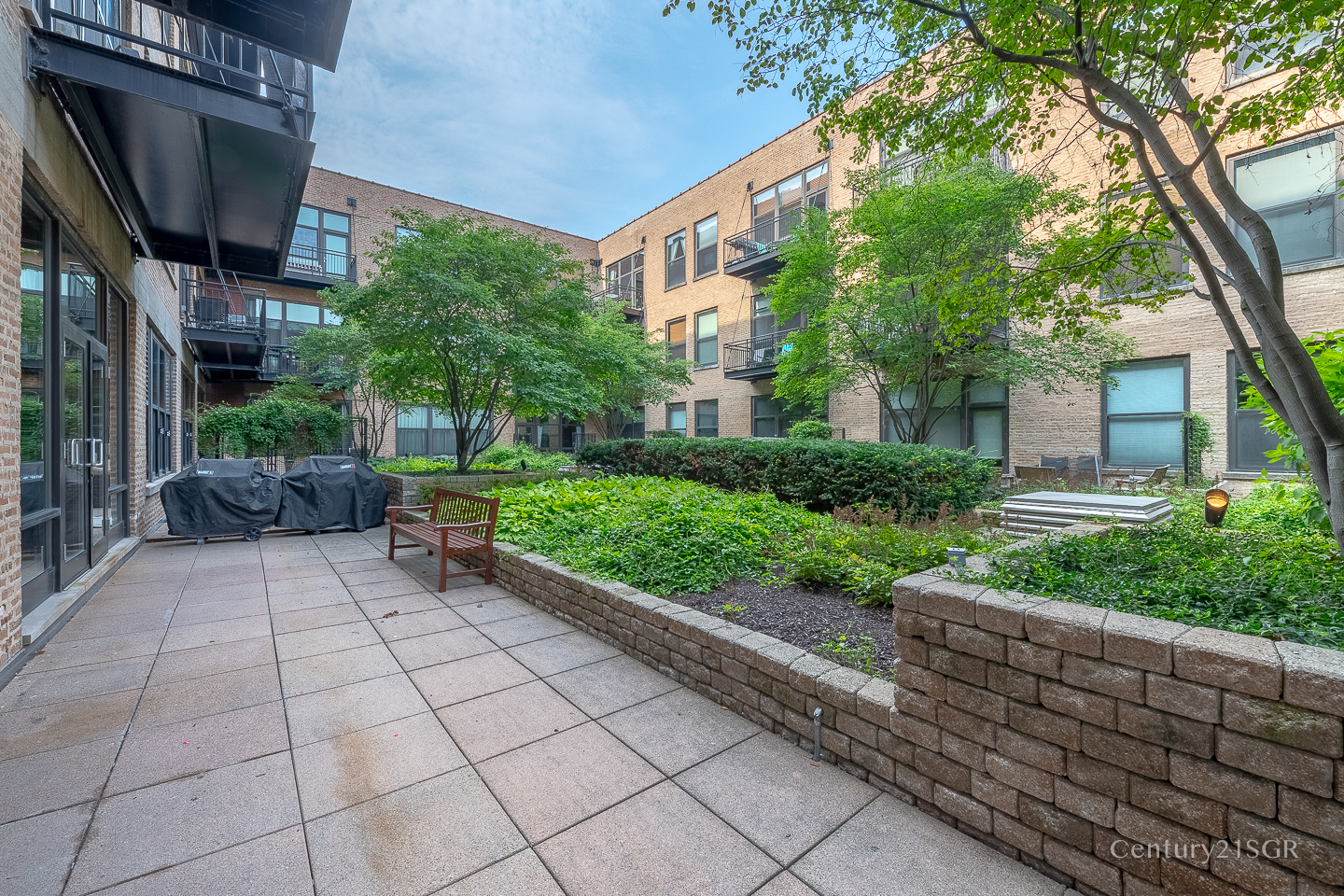 1040 W Adams Street Unit: 117