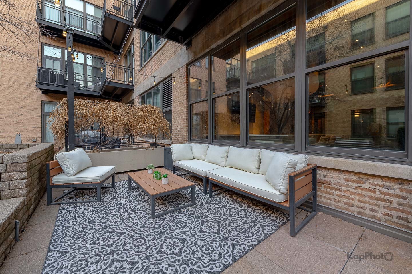 1040 W Adams Street Unit: 117