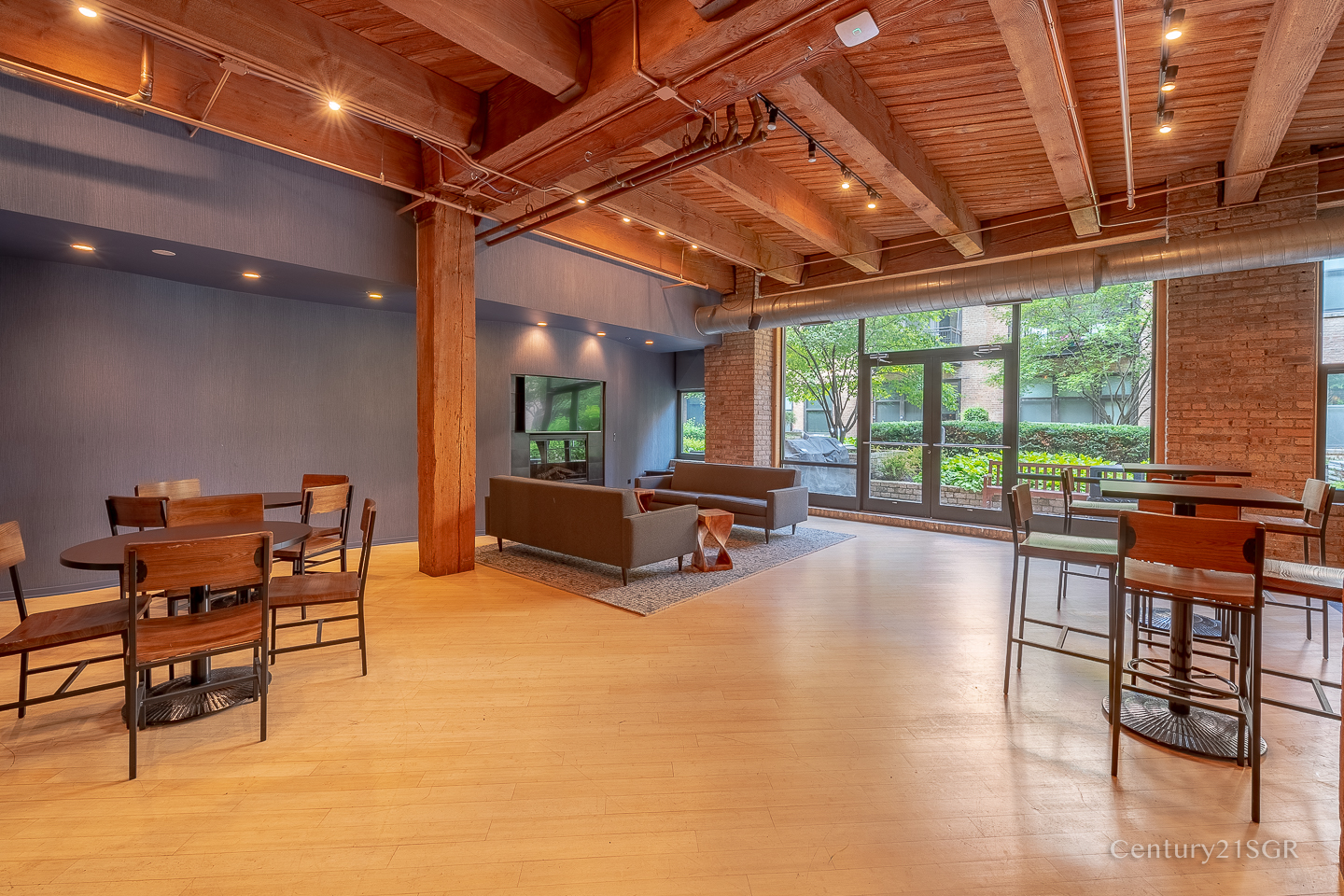 1040 W Adams Street Unit: 117