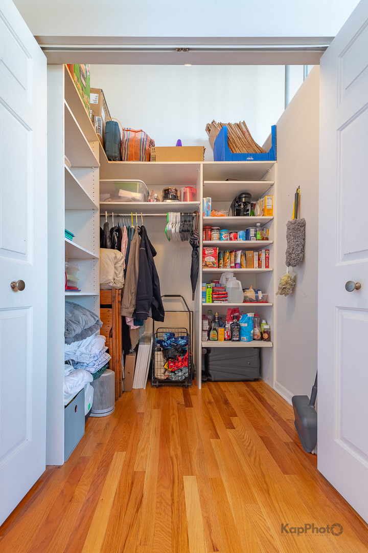 1820 N Spaulding Avenue Unit: 410