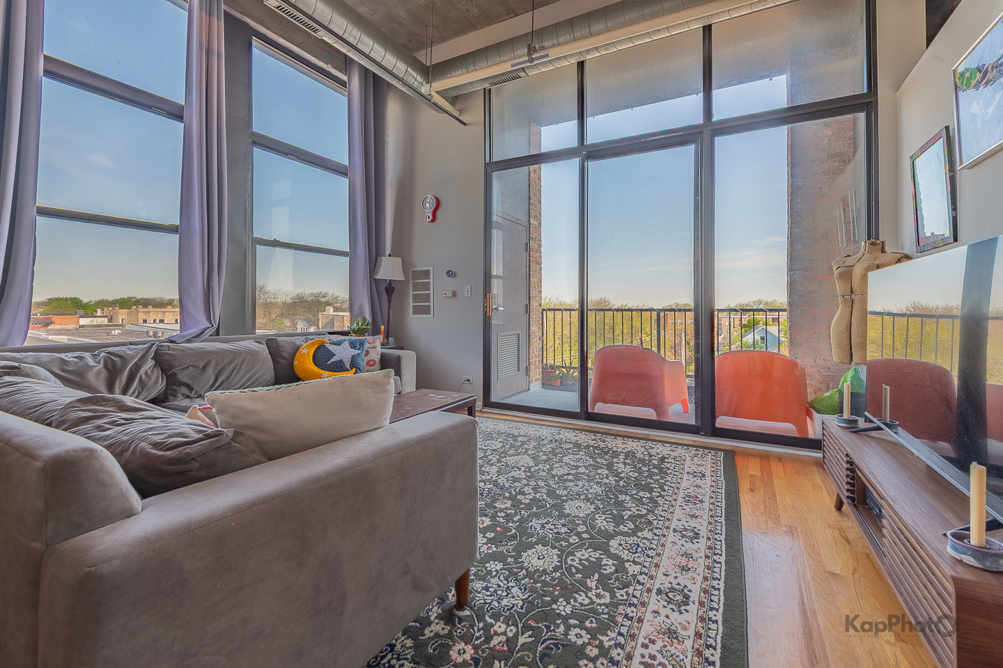 1820 N Spaulding Avenue Unit: 410