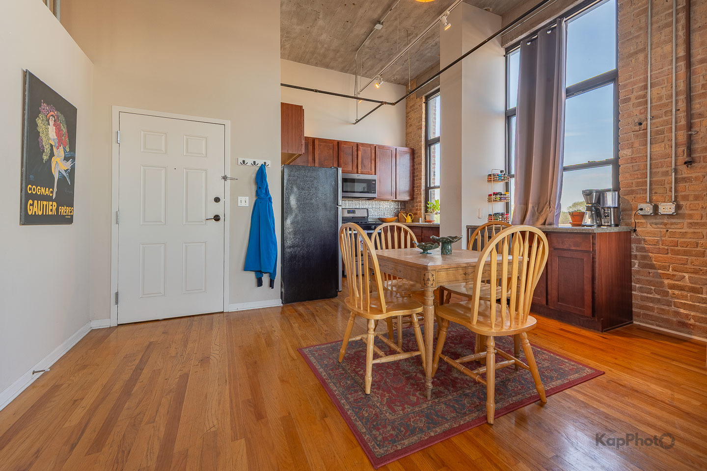 1820 N Spaulding Avenue Unit: 410