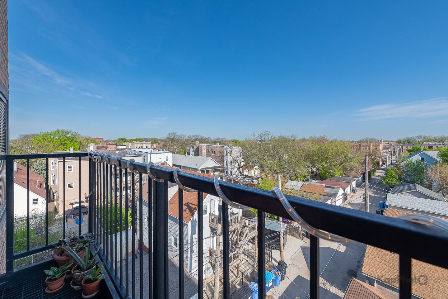 1820 N Spaulding Avenue Unit: 410