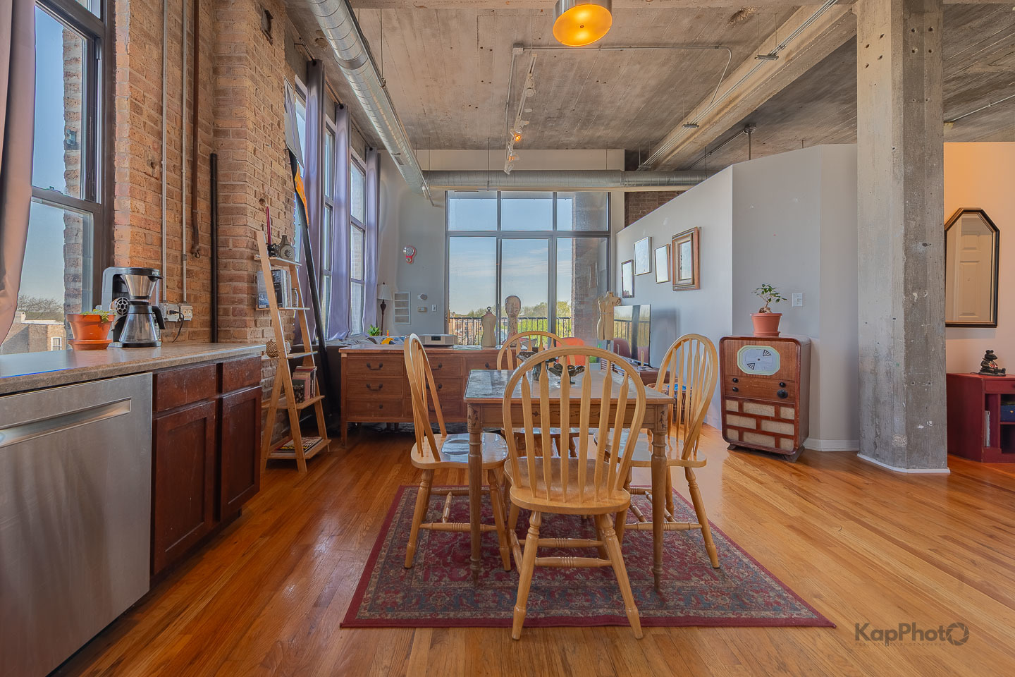 1820 N Spaulding Avenue Unit: 410