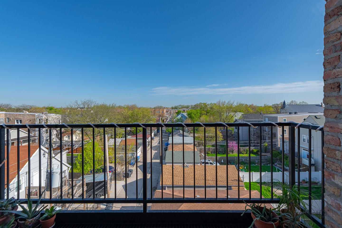 1820 N Spaulding Avenue Unit: 410
