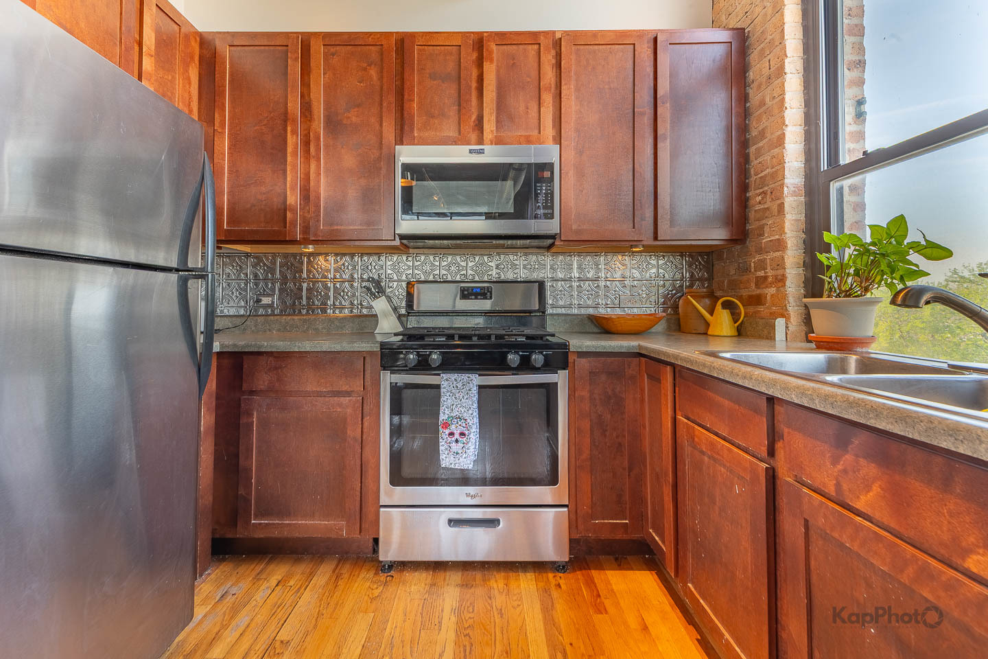 1820 N Spaulding Avenue Unit: 410