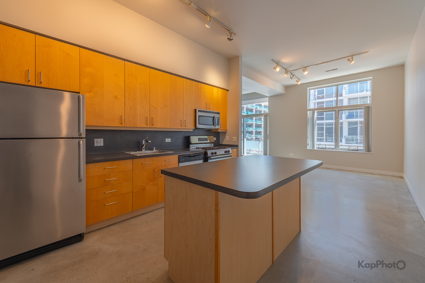 939 W Madison Street Unit: 403