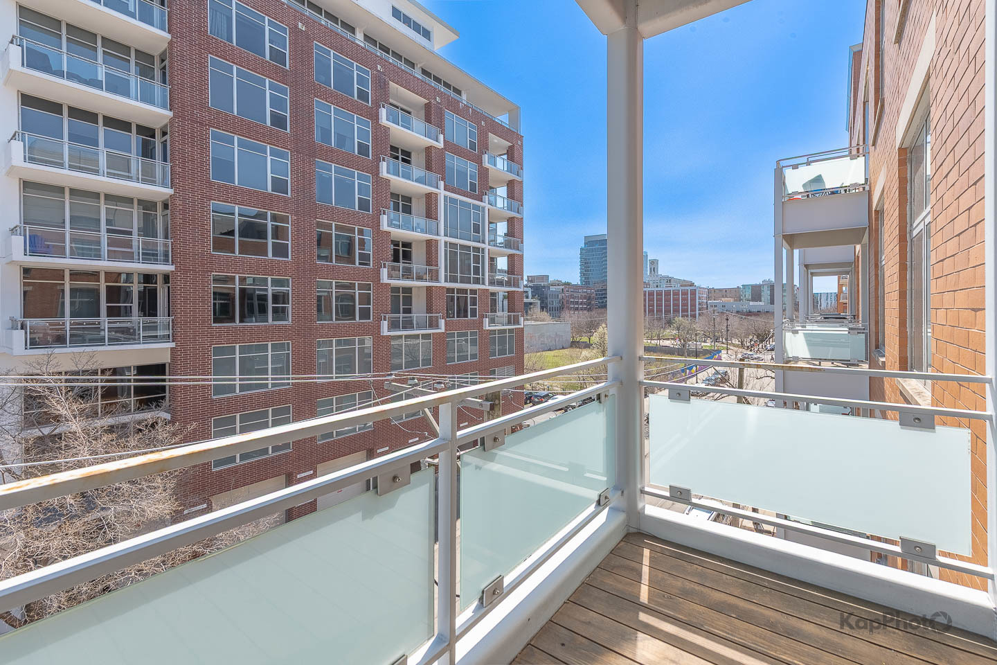 939 W Madison Street Unit: 403