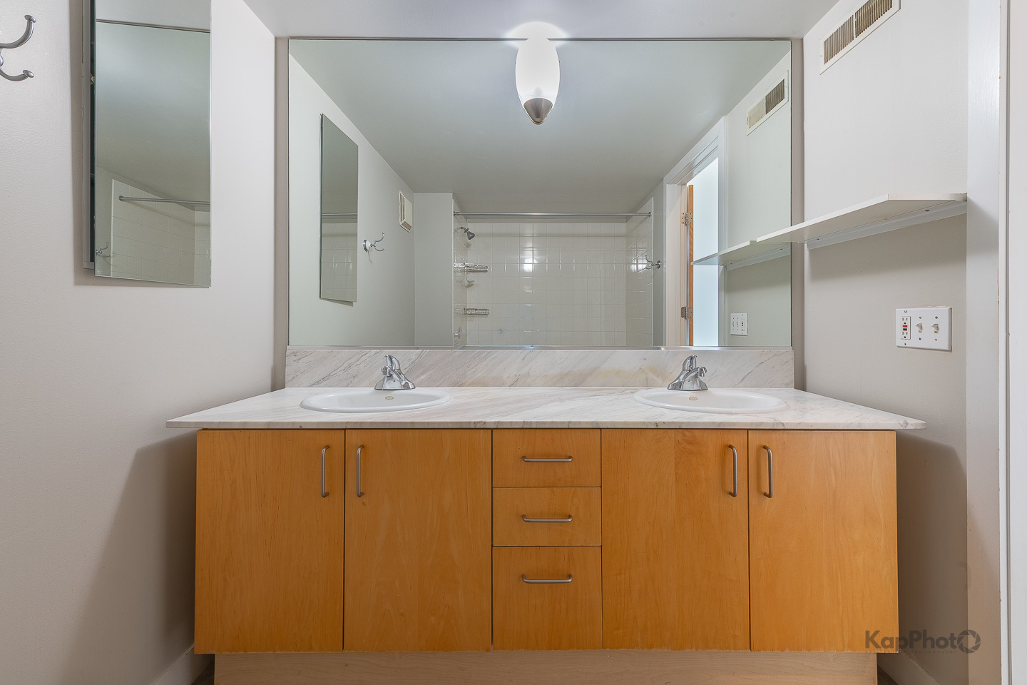 939 W Madison Street Unit: 403