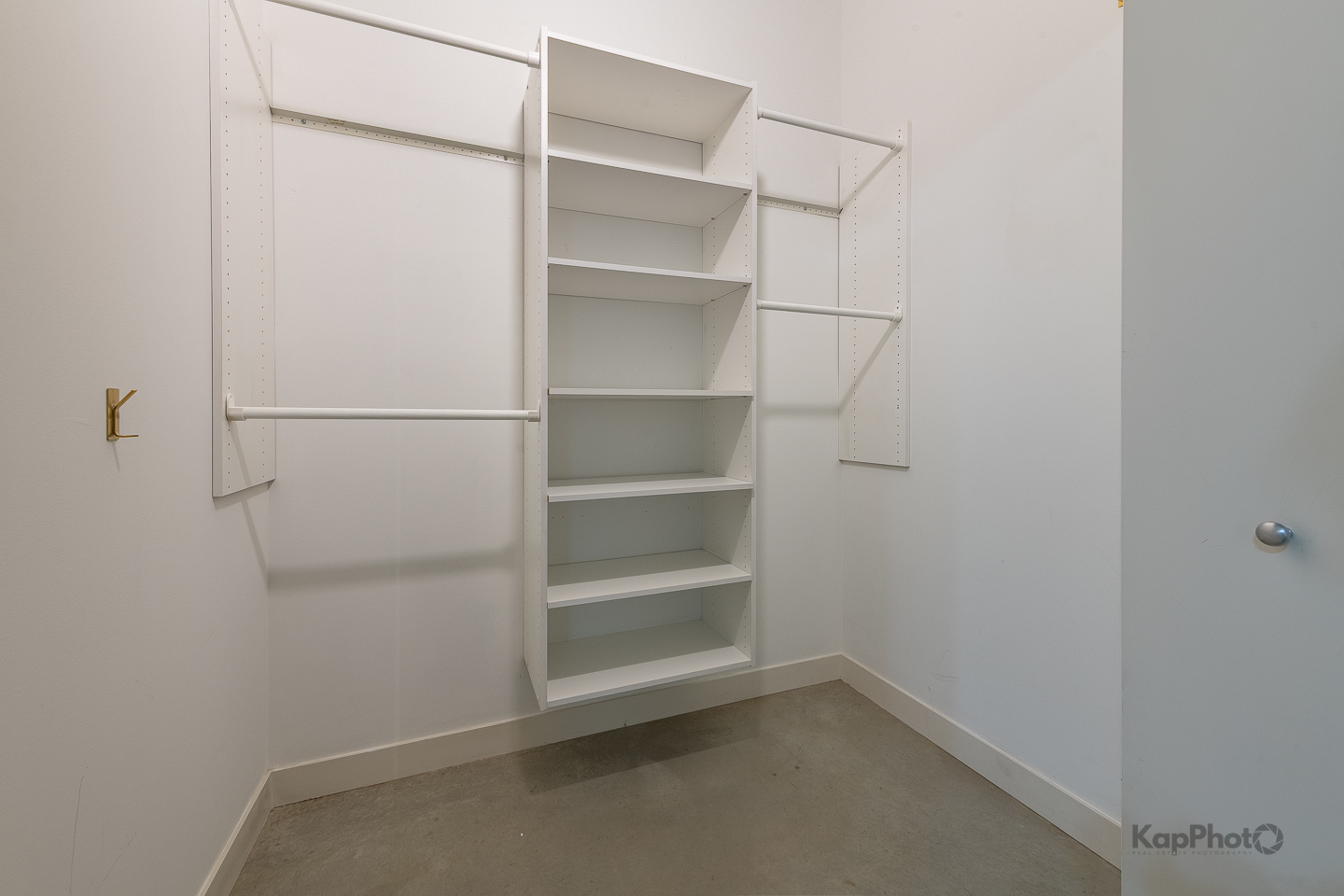 939 W Madison Street Unit: 403