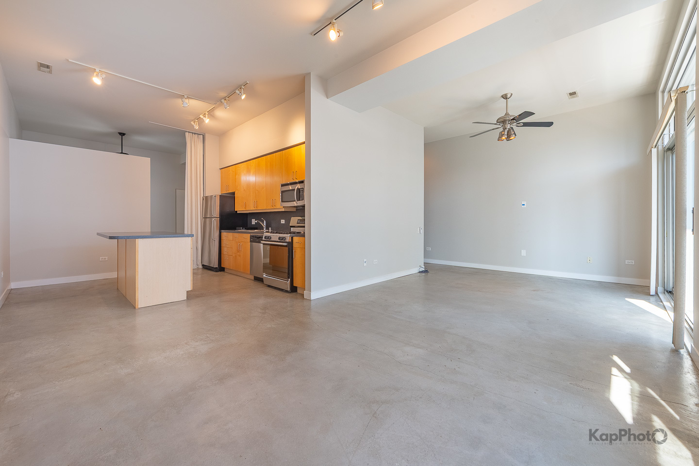 939 W Madison Street Unit: 403