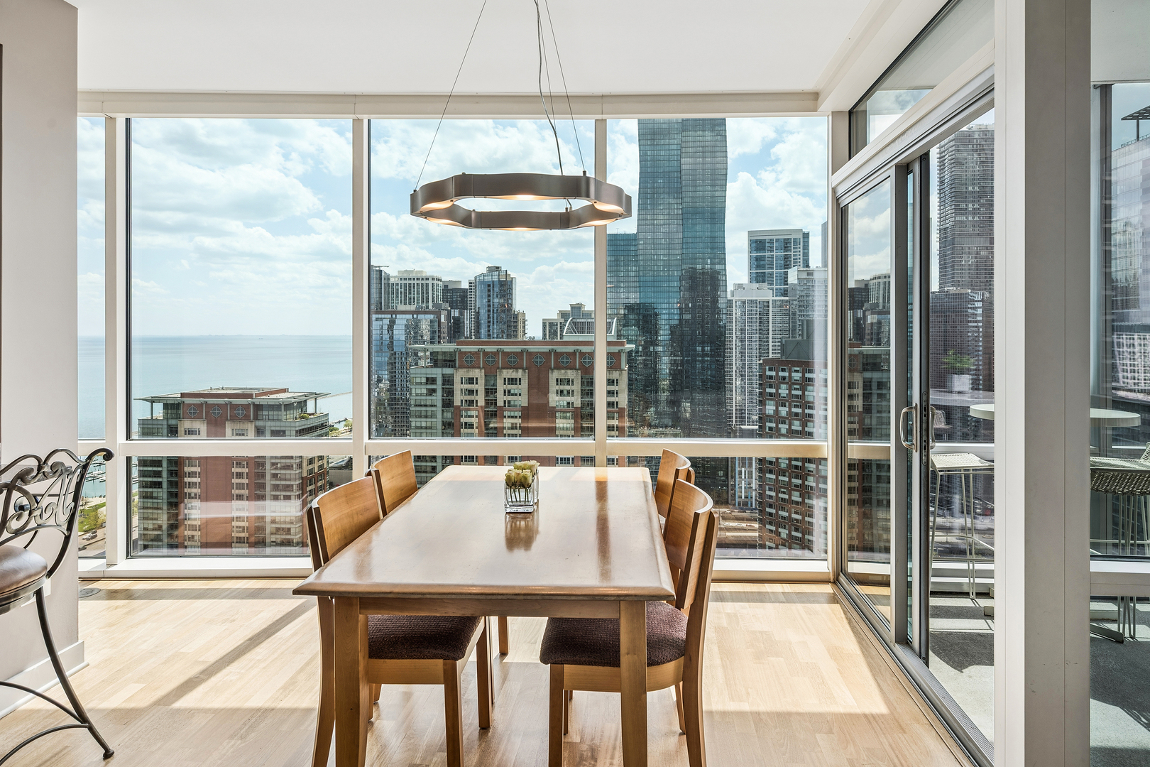 505 N MCCLURG Court Unit: 3905