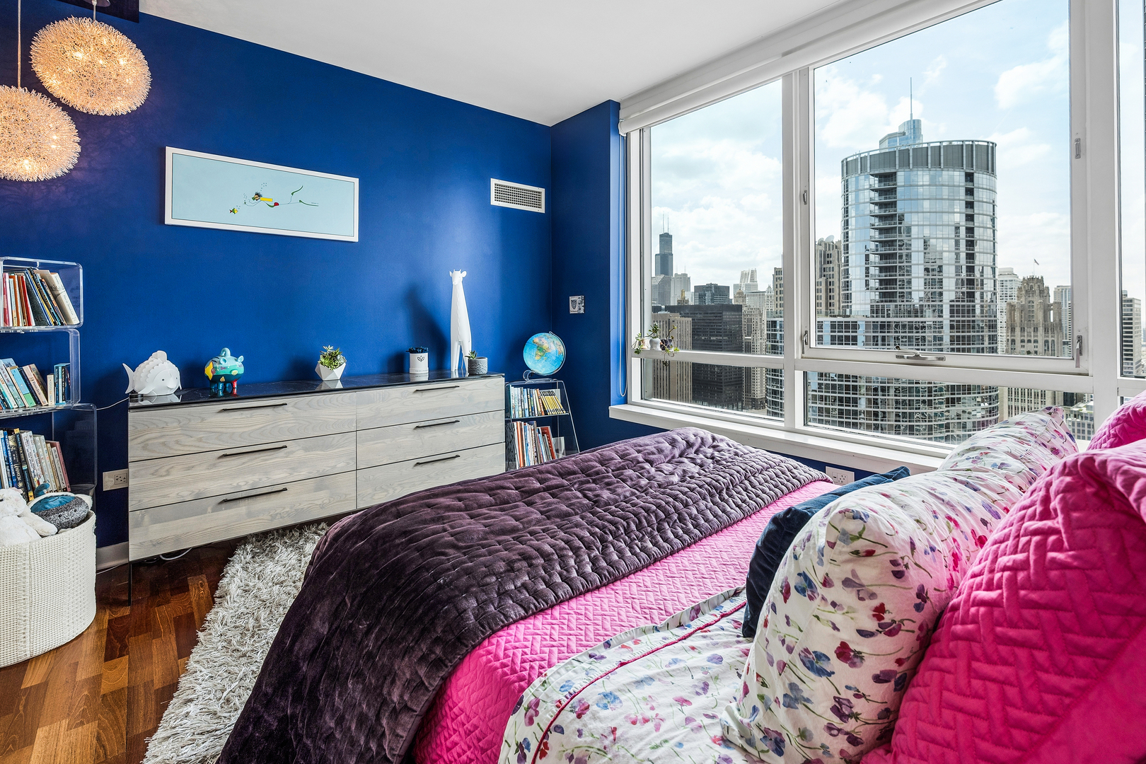 505 N MCCLURG Court Unit: 3905