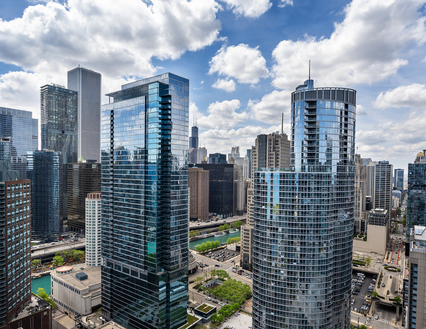 505 N MCCLURG Court Unit: 3905