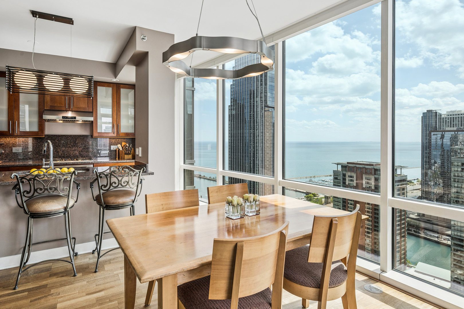 505 N MCCLURG Court Unit: 3905