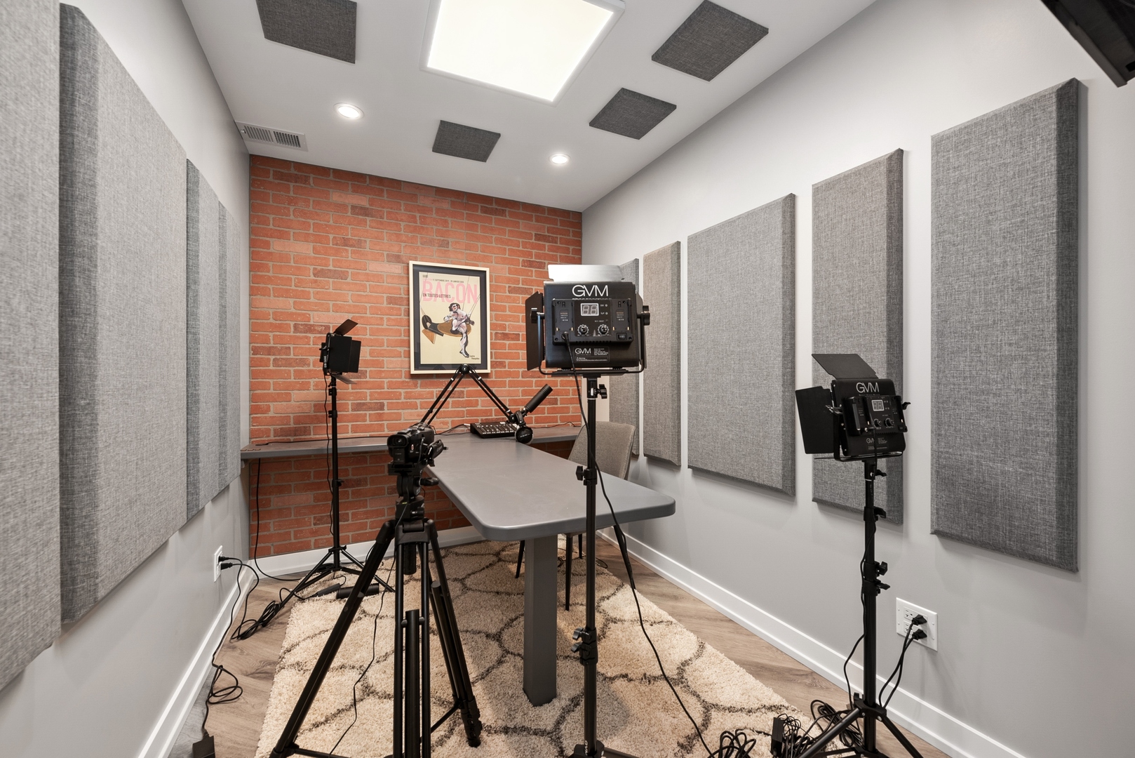 2136 W Belmont Avenue Unit: 1