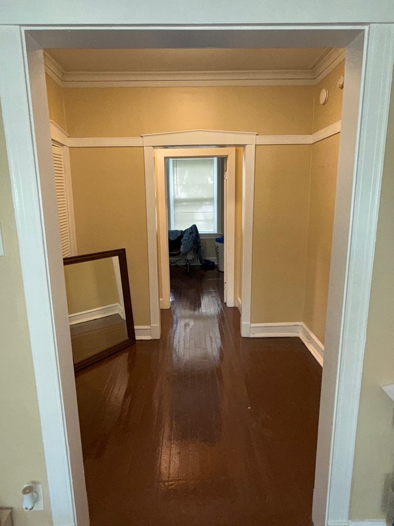 715 W 57th Street Unit: 2