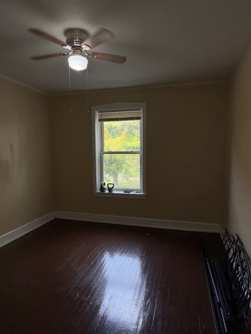 715 W 57th Street Unit: 2