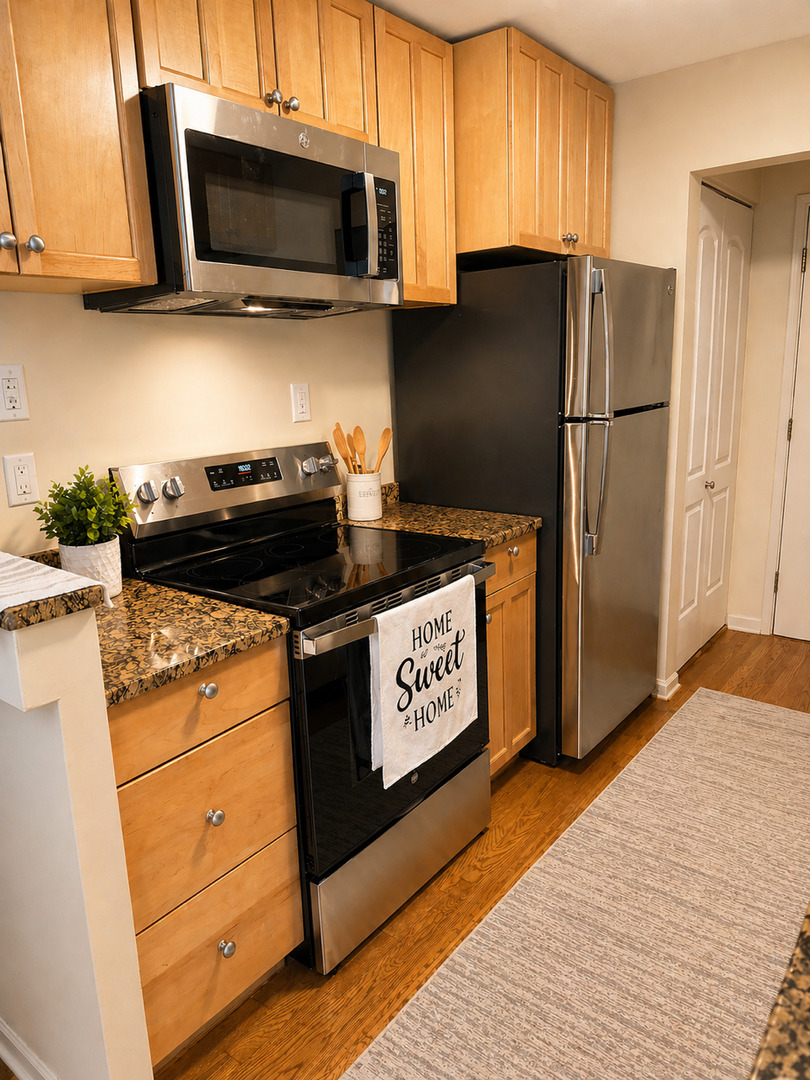 420 W Aldine Avenue Unit: 222
