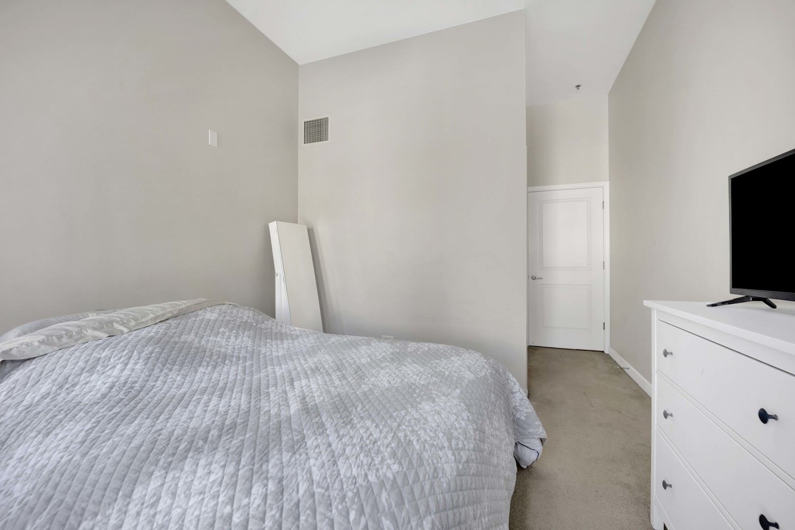 1400 S Michigan Avenue Unit: 603