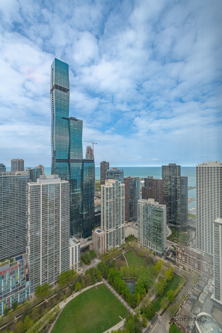 340 E Randolph Street Unit: 4902