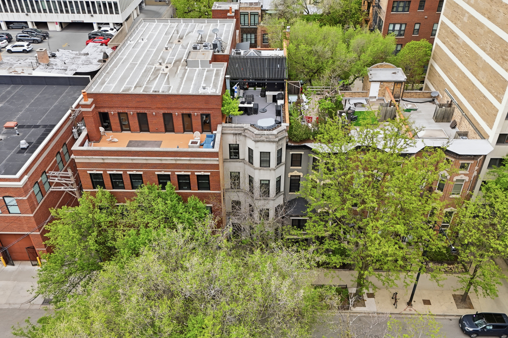 22 E Division Street Unit: 1