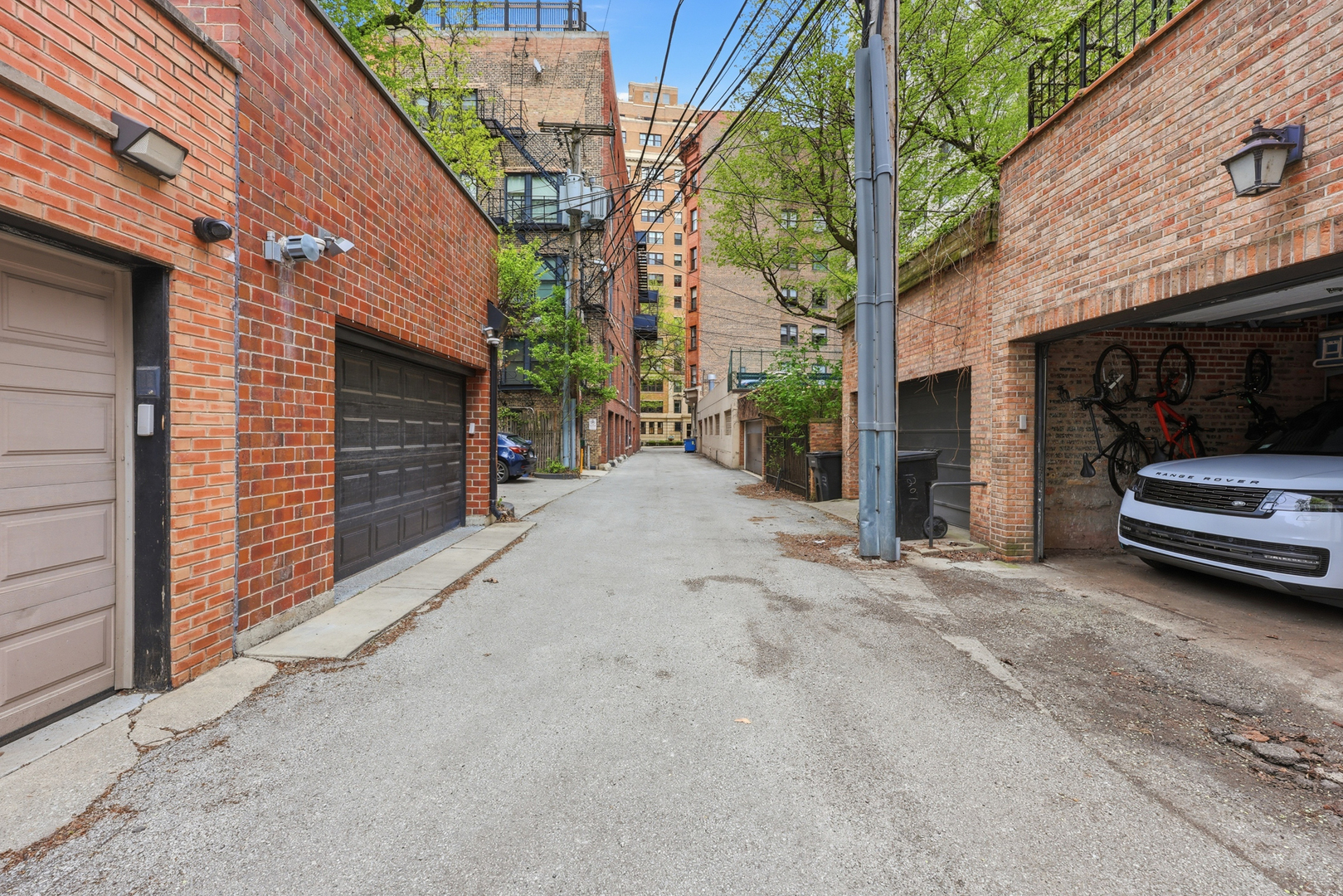 22 E Division Street Unit: 1