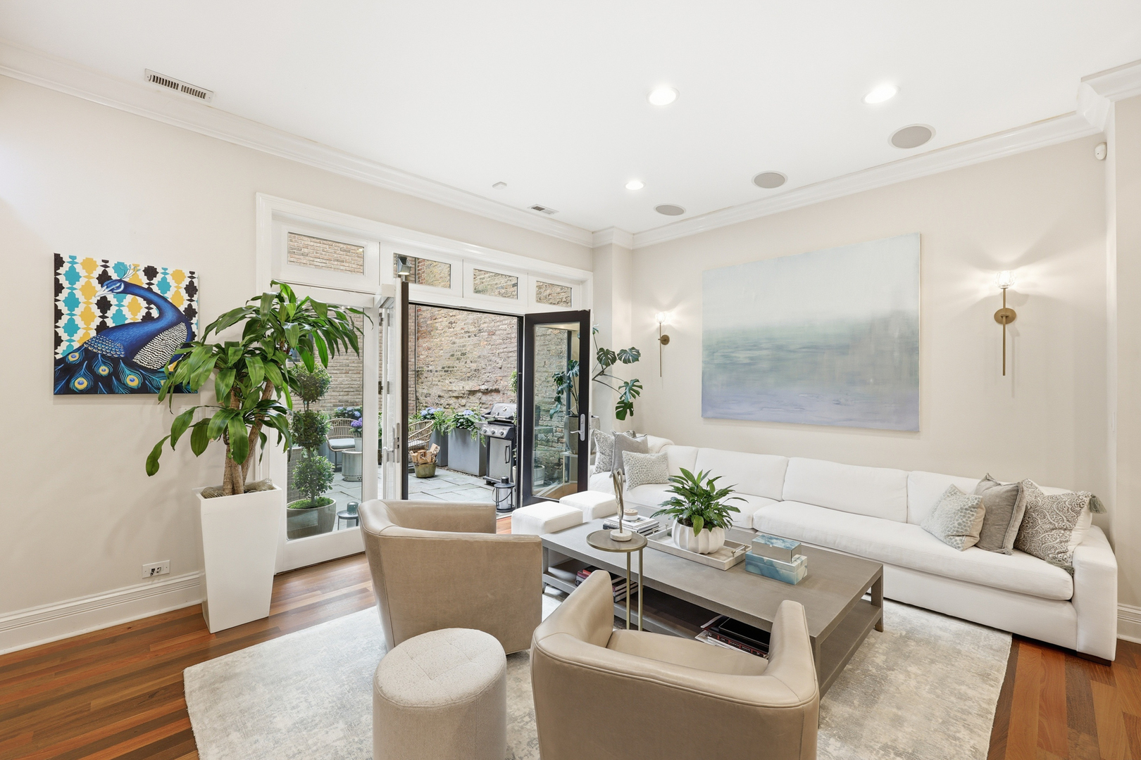 22 E Division Street Unit: 1
