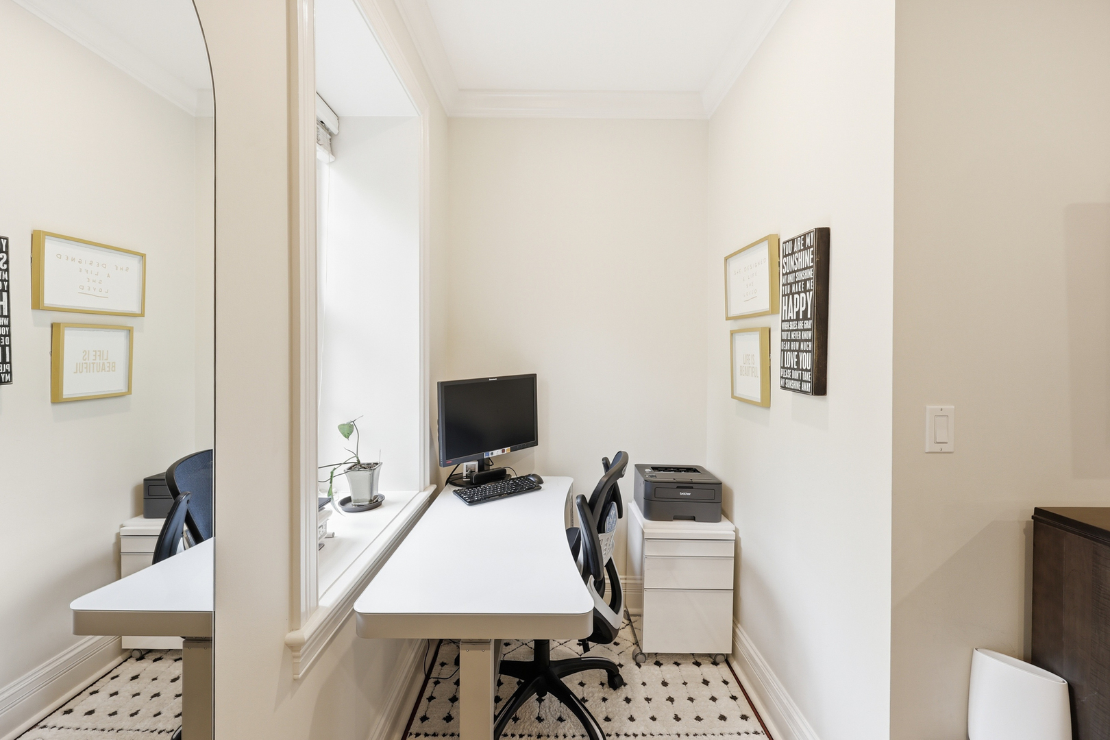 22 E Division Street Unit: 1