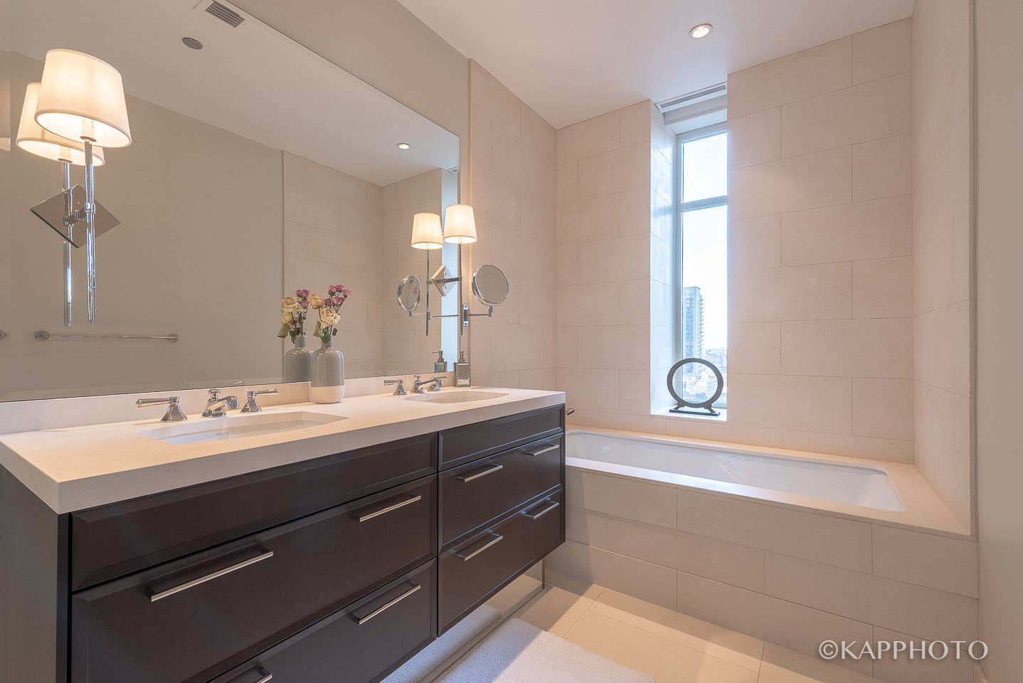 118 E Erie Street Unit: 15A