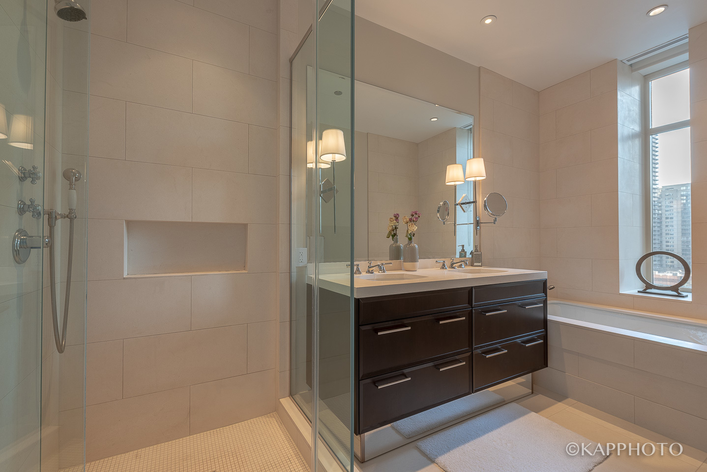 118 E Erie Street Unit: 15A