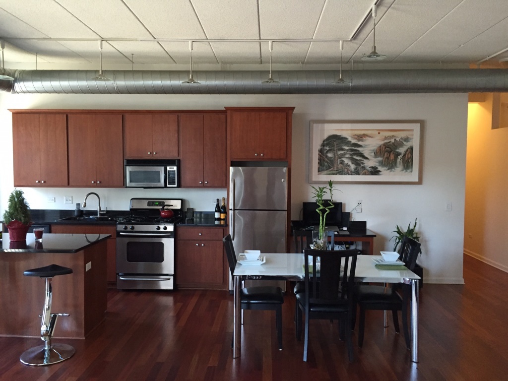 1919 S Michigan Avenue Unit: 202