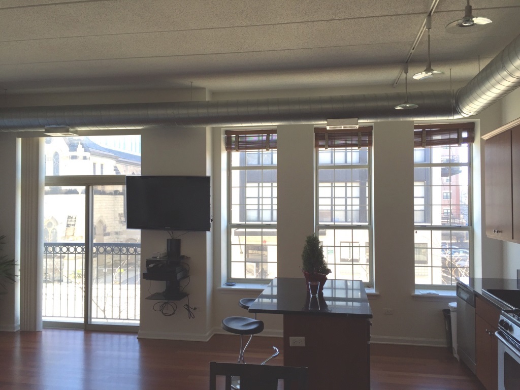 1919 S Michigan Avenue Unit: 202