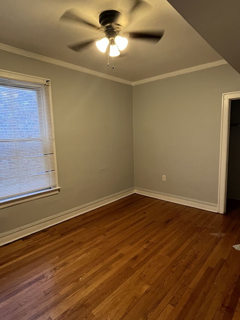 8019 S Vernon Avenue Unit: 2