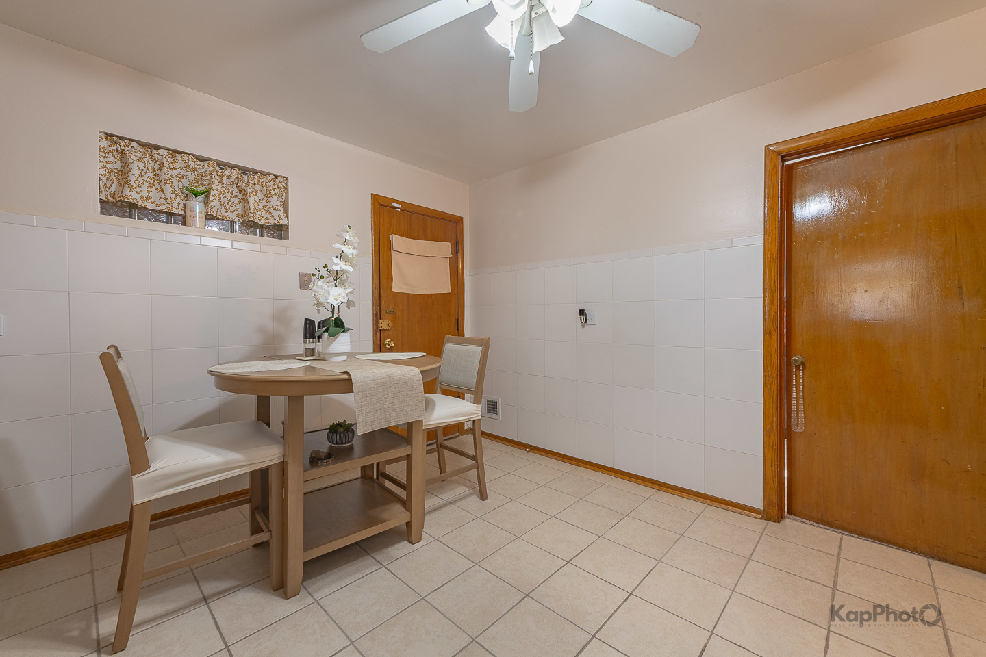 8725 S Harper Avenue Unit: 2