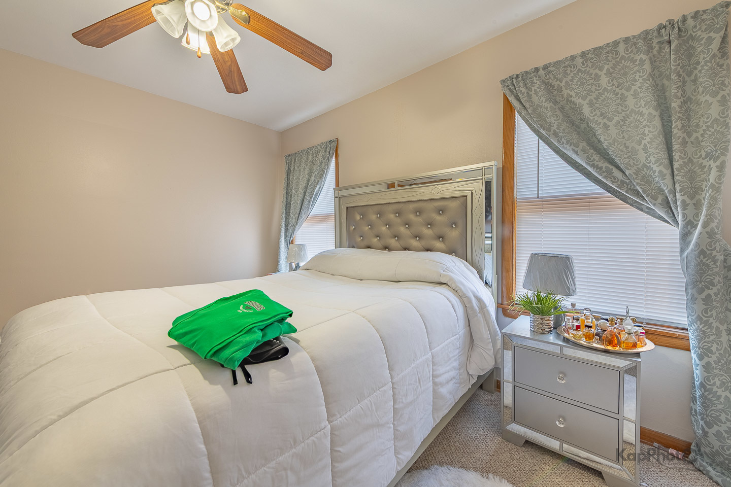 8725 S Harper Avenue Unit: 2
