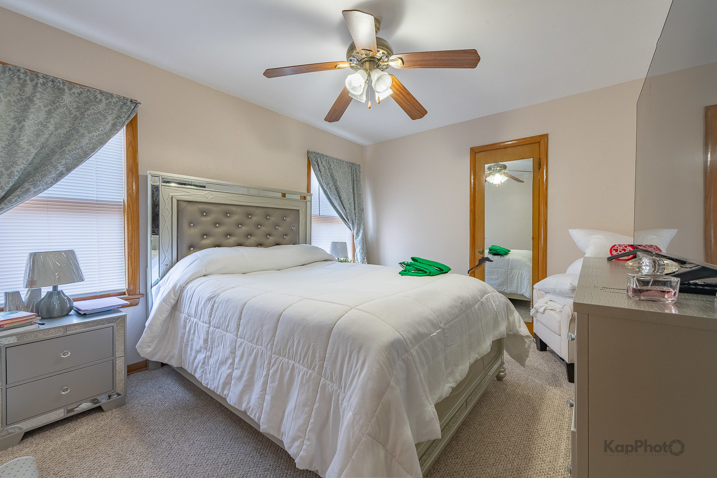8725 S Harper Avenue Unit: 2