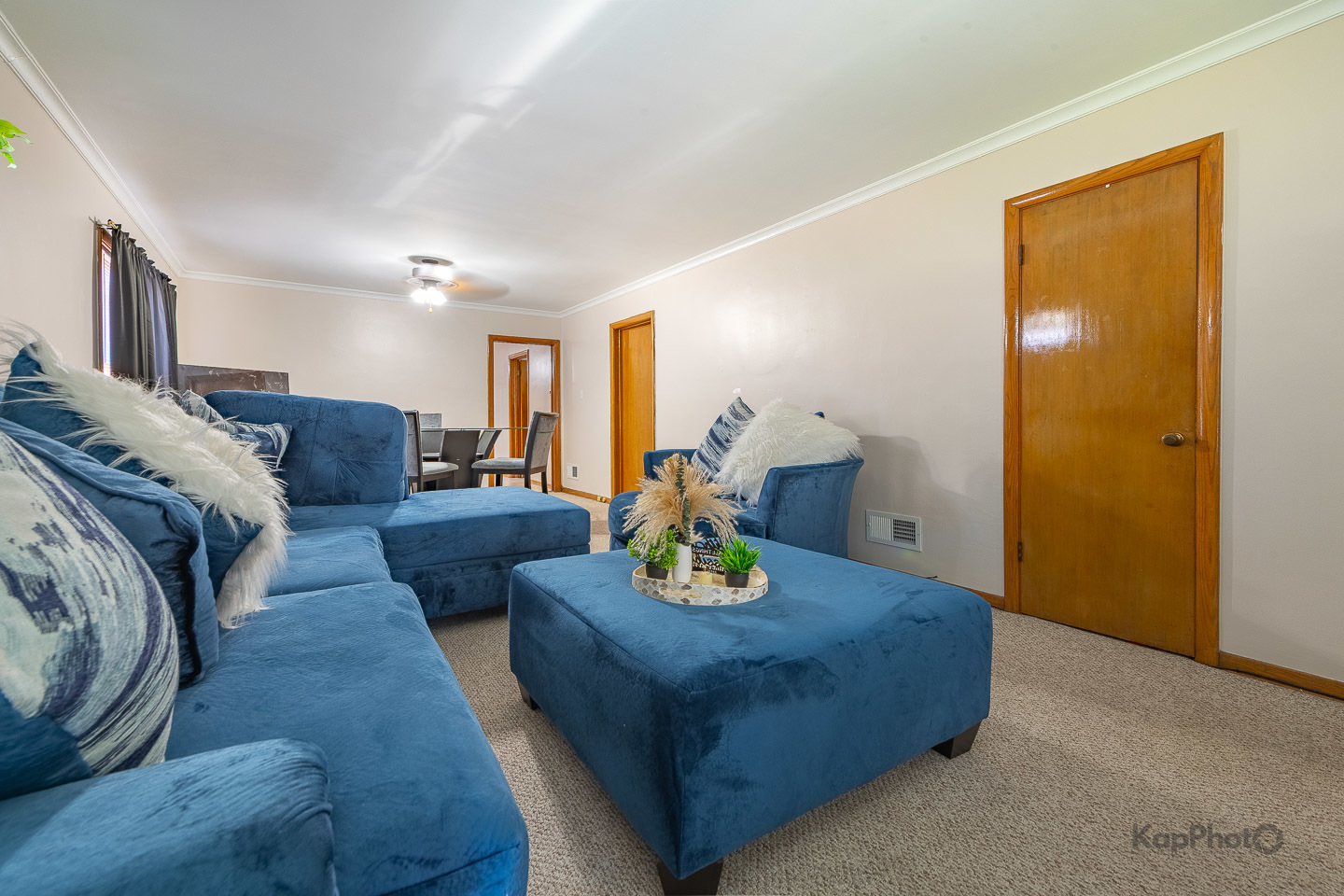 8725 S Harper Avenue Unit: 2