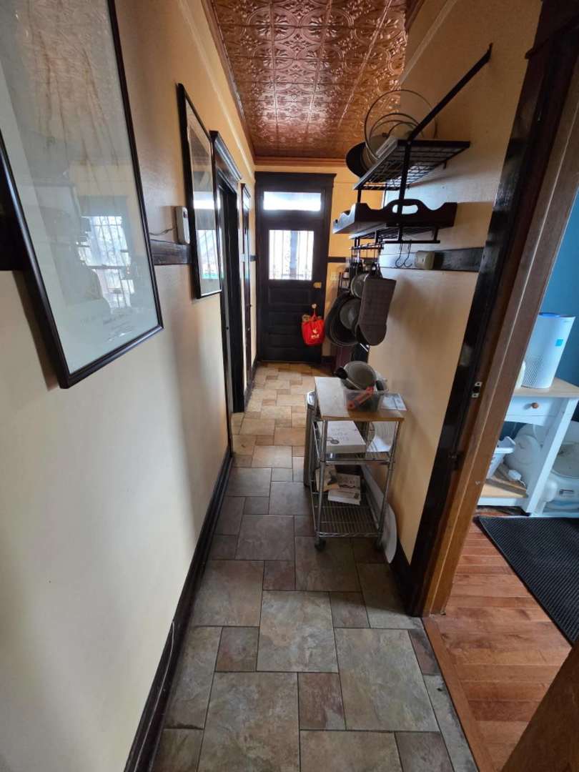 1532 W 19th Street Unit: 2