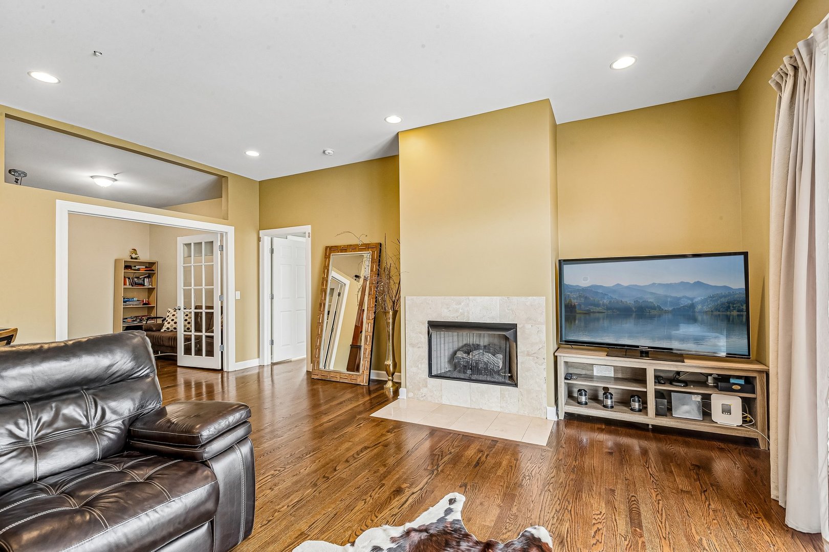 5420 N Kedzie Avenue Unit: 2A