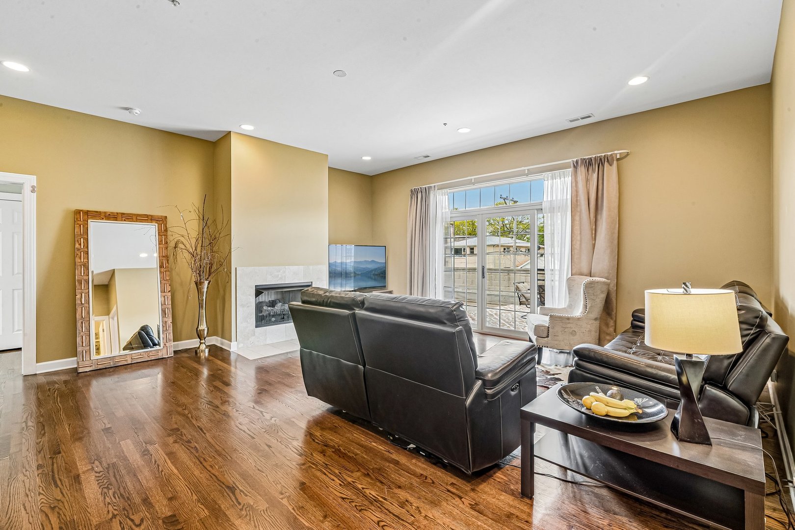 5420 N Kedzie Avenue Unit: 2A