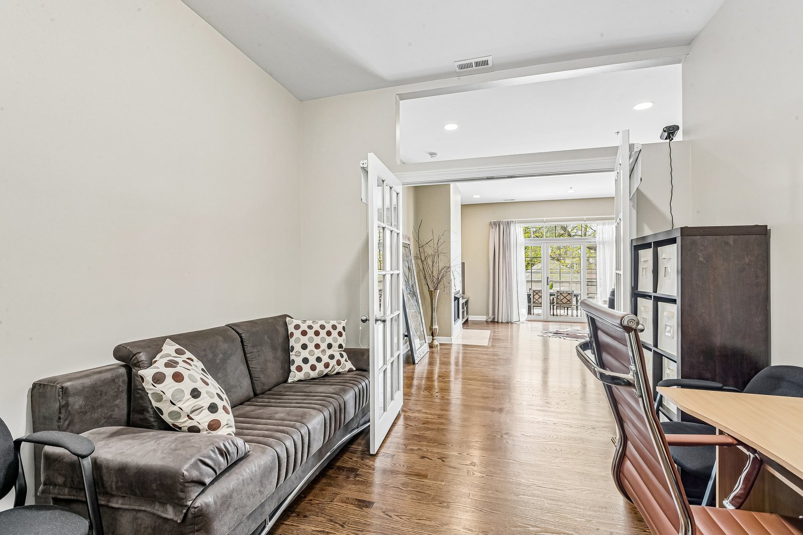 5420 N Kedzie Avenue Unit: 2A