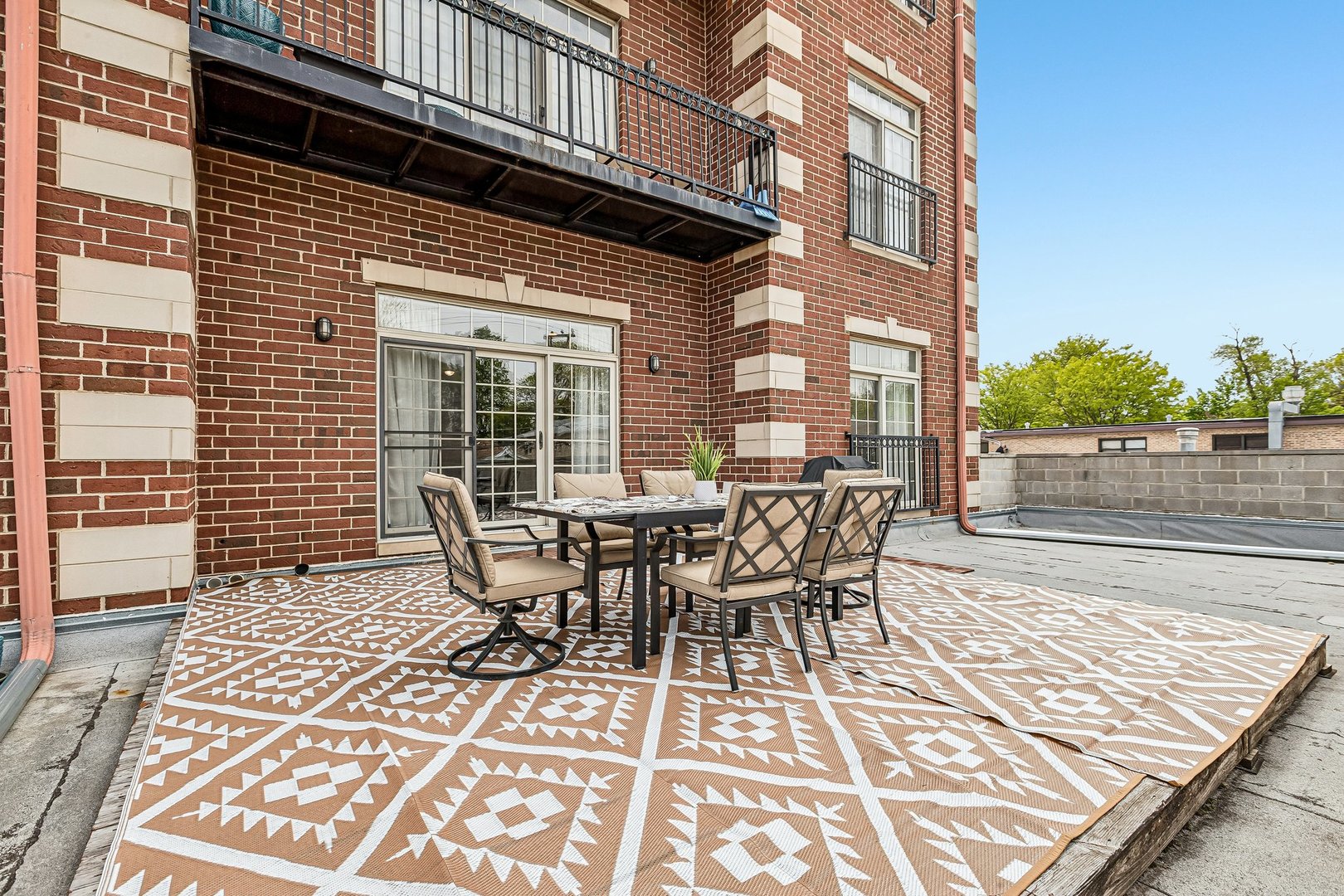 5420 N Kedzie Avenue Unit: 2A