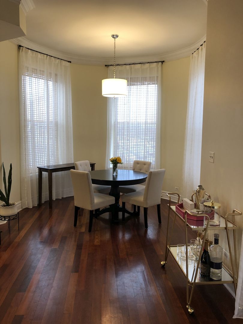 36 S Ashland Avenue Unit: 303