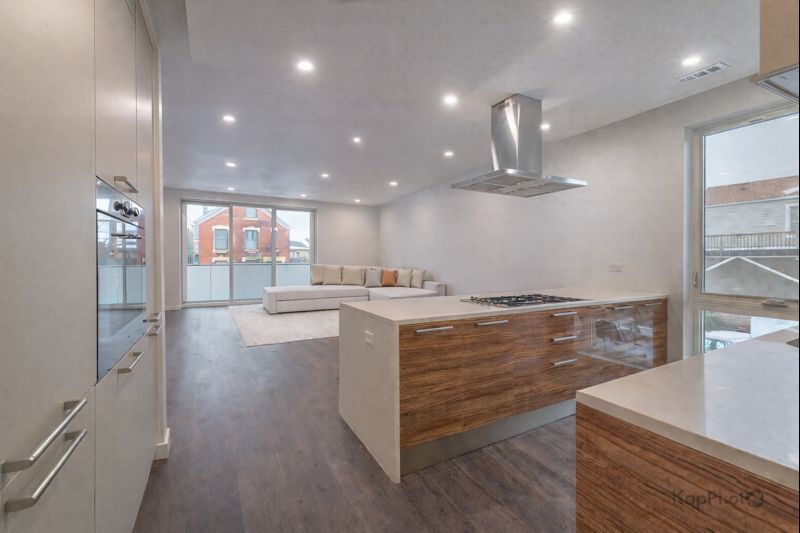 1921 S Jefferson Street Unit: 2