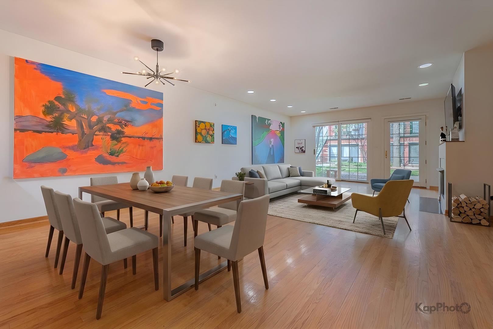1812 S Dearborn Street Unit: 28