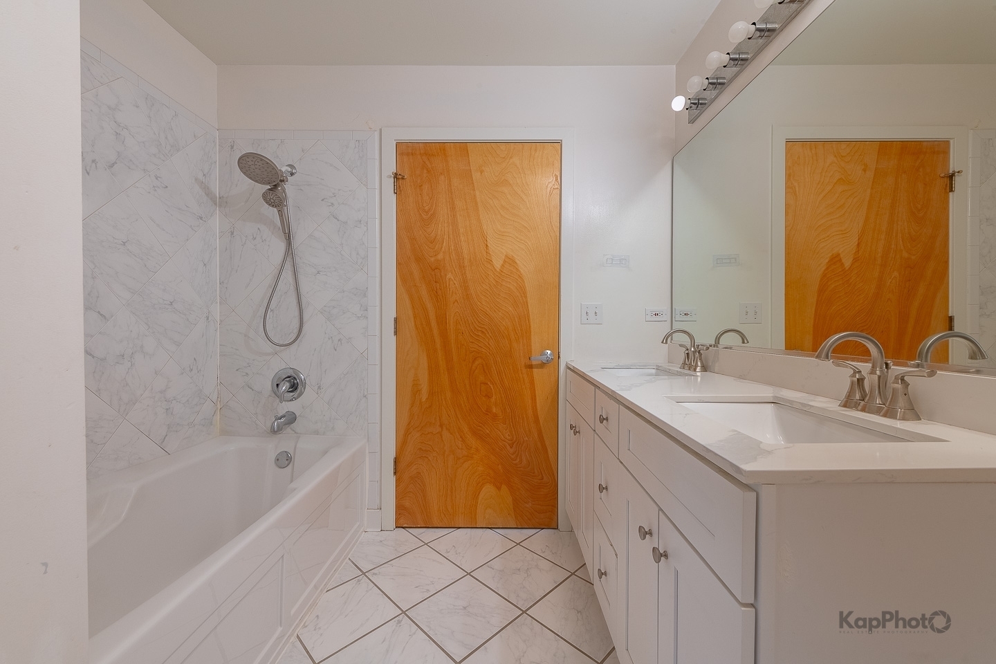 1812 S Dearborn Street Unit: 28